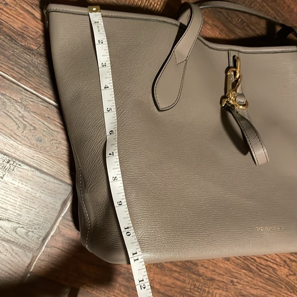 Authentic Burberry Tote - Picture 12 of 13